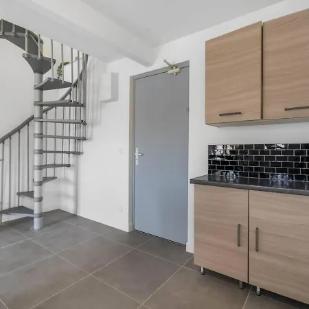 Duplex Proche De Paris Avec Grande Cuisine アパート *