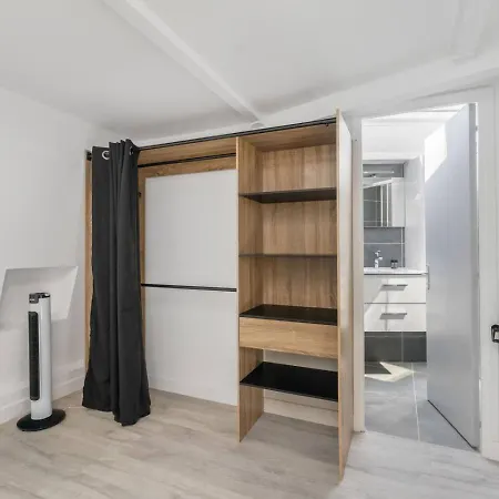 Duplex Proche De Paris Avec Grande Cuisine *